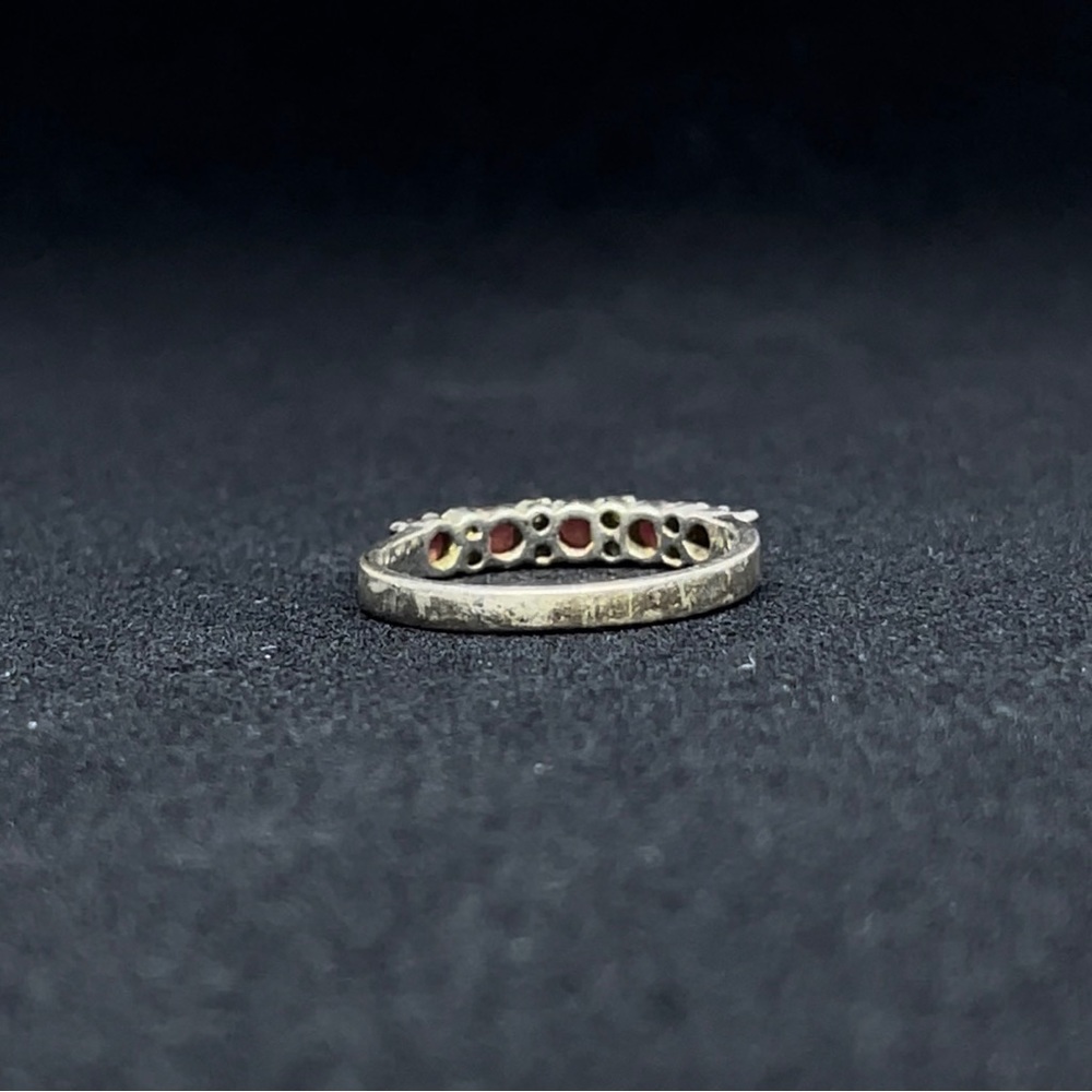 STERLING SILVER RING WITH GARNETS - Picture 3 of 3